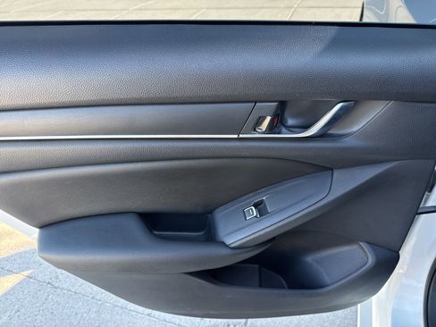 Used 2020 Honda Accord LX image 22