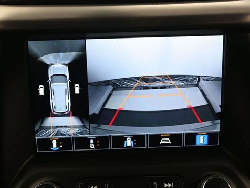 Used 2023 GMC Acadia AT4 w/ Technology Package image 15