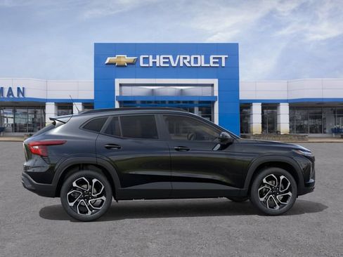 New 2026 Chevrolet Trax RS w/ Sunroof Package FWD image 5