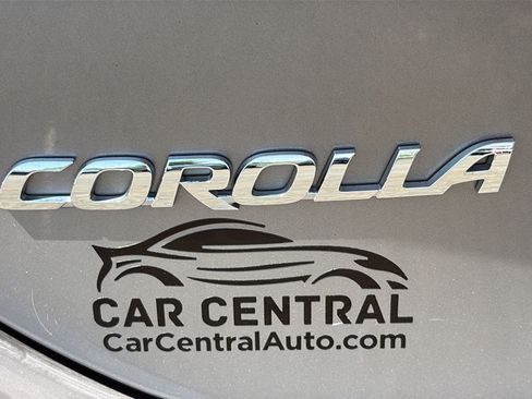 Used 2015 Toyota Corolla LE FWD image 27