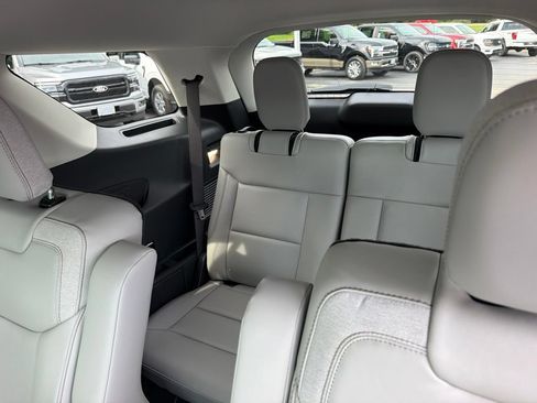 New 2026 Ford Explorer Active w/ Active Comfort Package RWD image 12