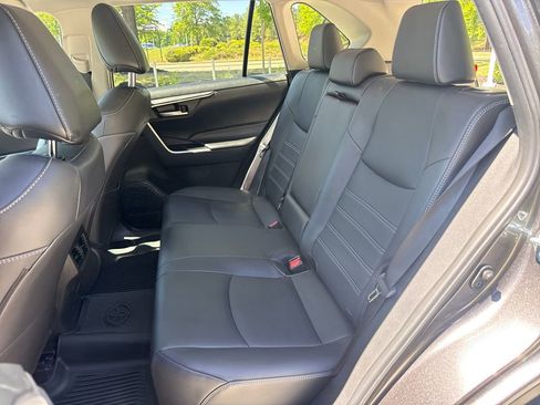 Used 2024 Toyota RAV4 XLE Premium FWD image 32