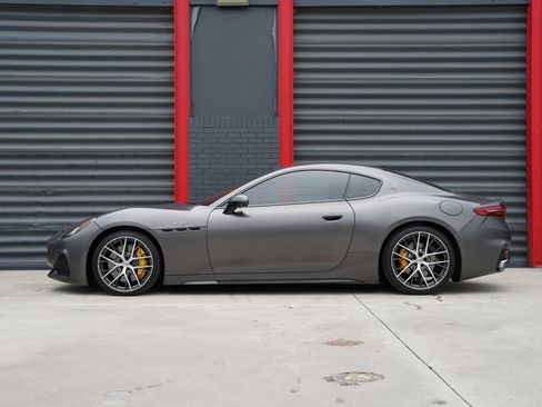 Used 2024 Maserati GranTurismo Trofeo AWD/4WD image 10