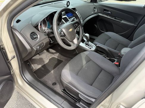 Used 2015 Chevrolet Cruze LT FWD image 8