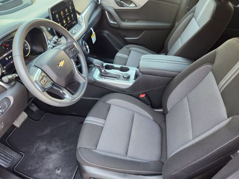 New 2025 Chevrolet Blazer LT w/ Convenience Package FWD image 13