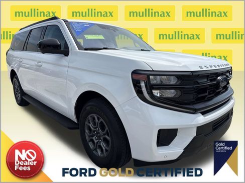Used 2025 Ford Expedition Max Active RWD image 1