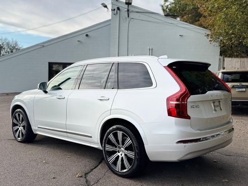 Used 2022 Volvo XC90 T6 Inscription w/ Climate Package image 4