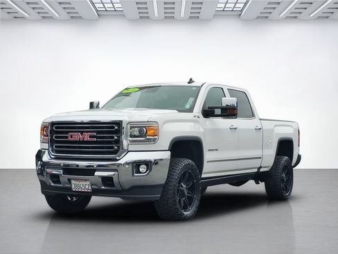 Used 2016 GMC Sierra 2500 SLT w/ Duramax Plus Package AWD/4WD image 8