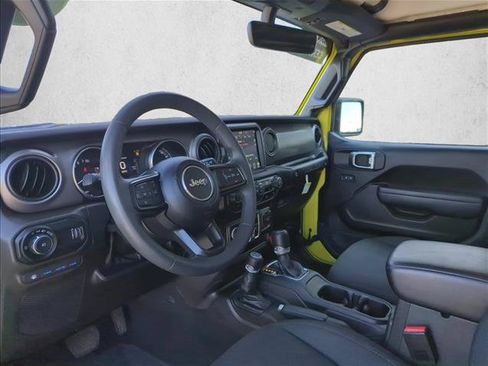 Used 2023 Jeep Wrangler Unlimited w/ 8.4" Radio Group AWD/4WD image 9