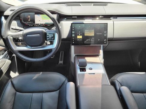 Used 2024 Land Rover Range Rover SE AWD/4WD image 13