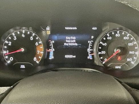 Used 2024 Jeep Compass Latitude AWD/4WD image 2
