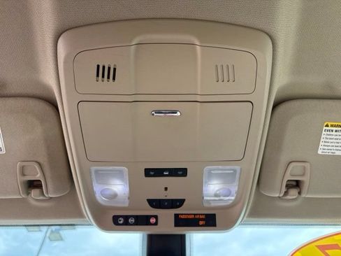 Used 2017 Buick Envision Essence FWD image 23