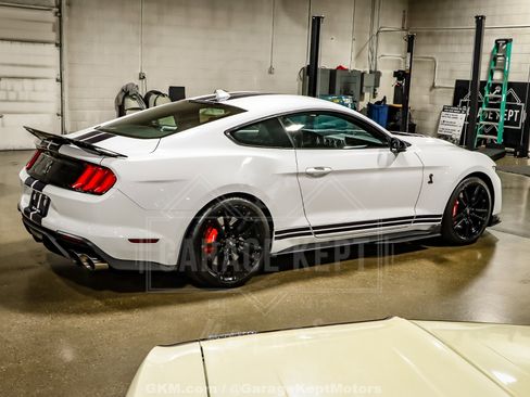 Used 2020 Ford Mustang Shelby GT500 w/ Technology Package RWD image 9