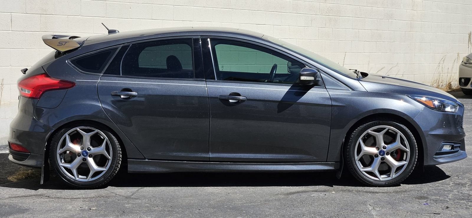 Used 2017 Ford Focus ST w/ Equipment Group 401A FWD image 6