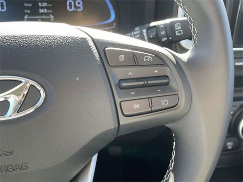 Certified 2025 Hyundai Venue SEL image 15