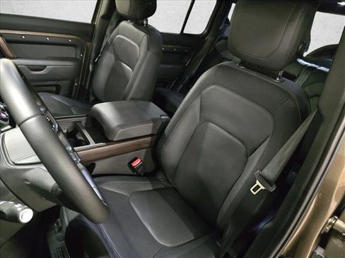 Certified 2024 Land Rover Defender 110 X-Dynamic SE image 14