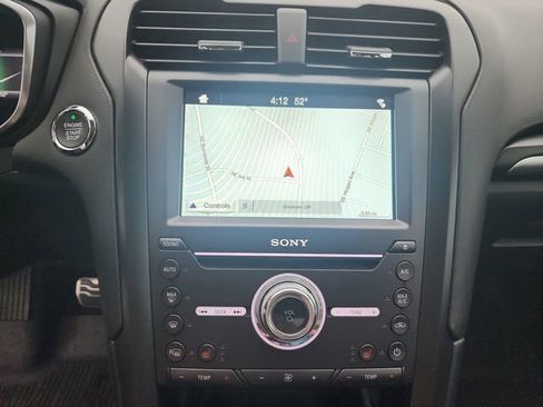 Used 2017 Ford Fusion Titanium image 18