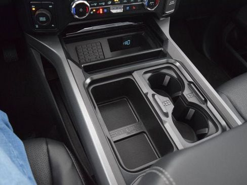 New 2026 Ford F250 Lariat w/ Black Appearance Package image 11