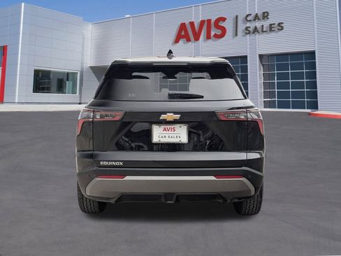 Used 2025 Chevrolet Equinox LT image 5