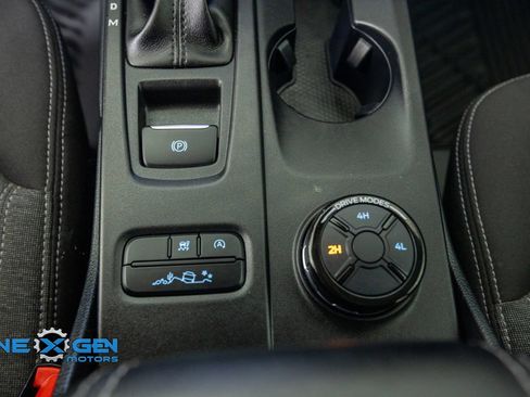 Used 2025 Ford Ranger XLT w/ Equipment Group 301A High AWD/4WD image 23