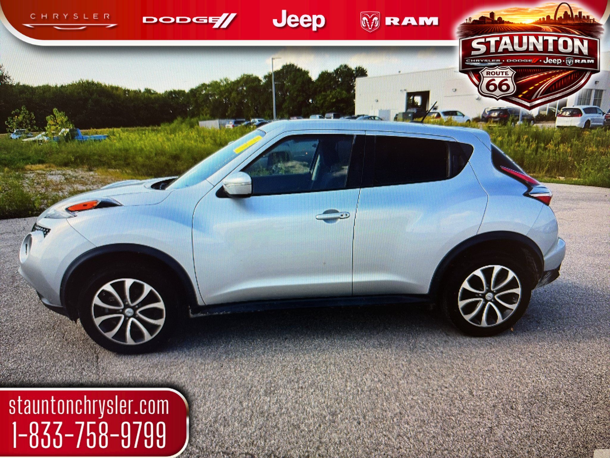 Used 2017 Nissan Juke SV FWD image 1