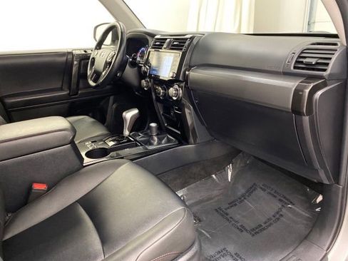 Used 2024 Toyota 4Runner TRD Off-Road Premium image 37