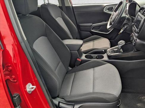 Used 2022 Kia Soul LX w/ Technology Package FWD image 19