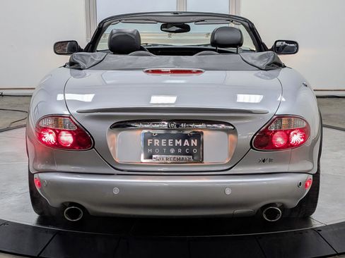 Used 2001 Jaguar XKR Convertible image 8