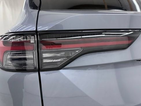 Used 2025 Mitsubishi Outlander SE FWD image 9