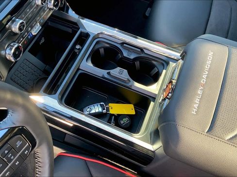 Used 2024 Ford F250 Lariat w/ Lariat Ultimate Package image 7