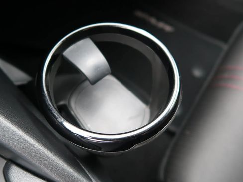 Used 2017 MAZDA MX-5 Miata Club image 29