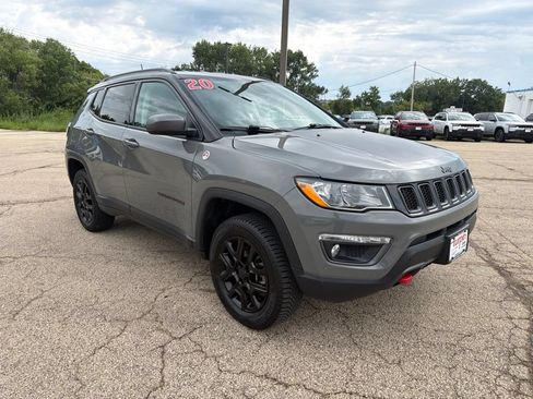 Used 2020 Jeep Compass Trailhawk w/ Cold Weather Group AWD/4WD image 3
