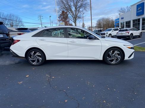 Certified 2025 Hyundai Elantra Sport image 2