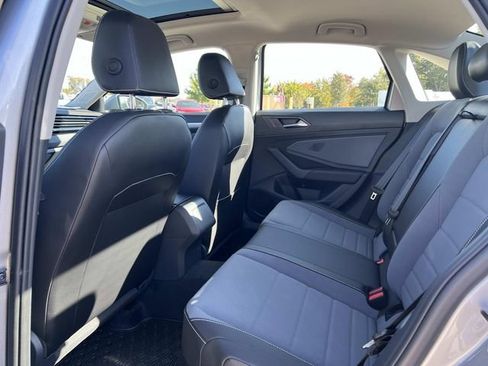 New 2026 Volkswagen Jetta SE FWD image 22
