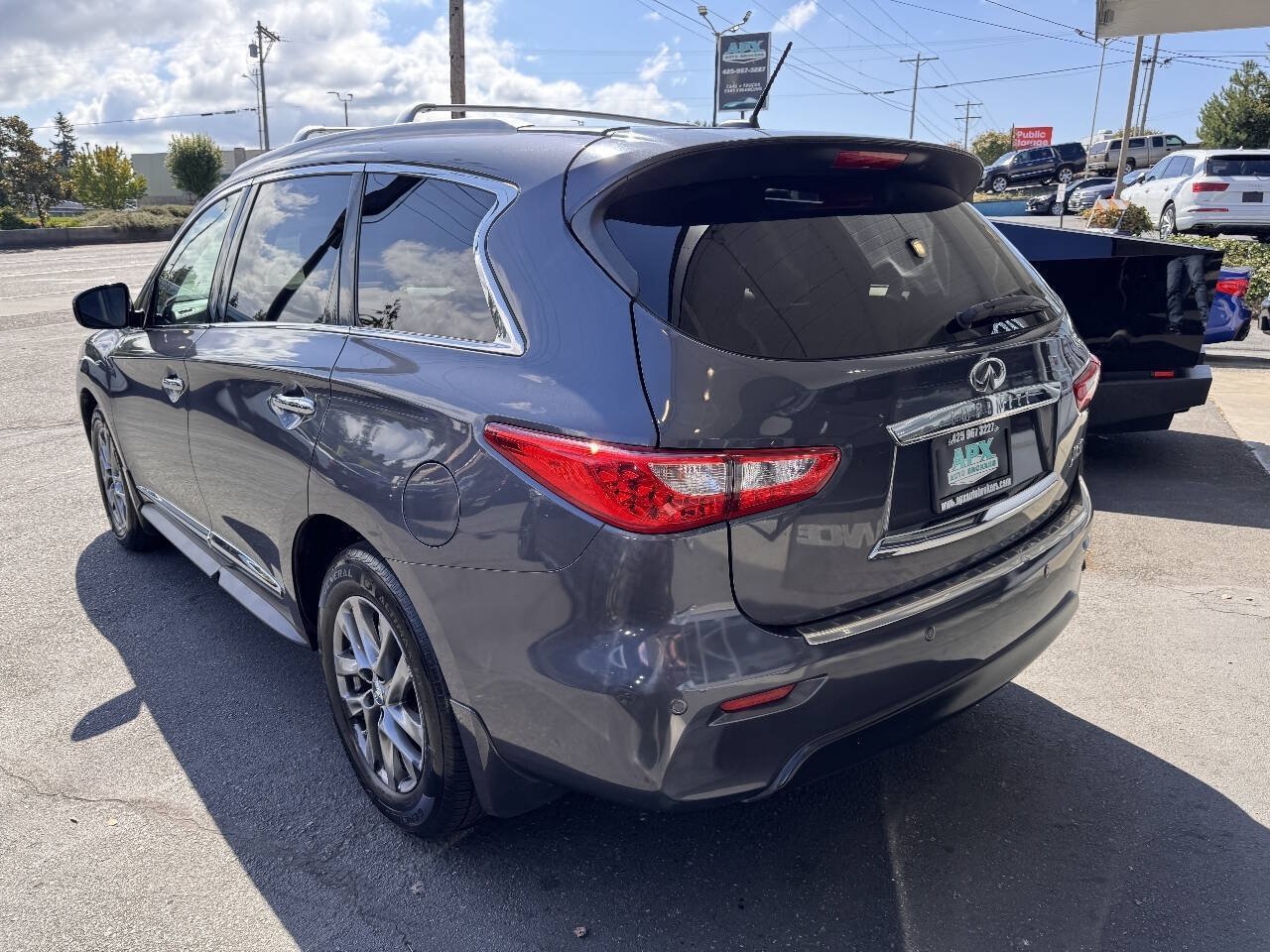 Used 2013 INFINITI JX35 AWD w/ Premium Pkg image 3