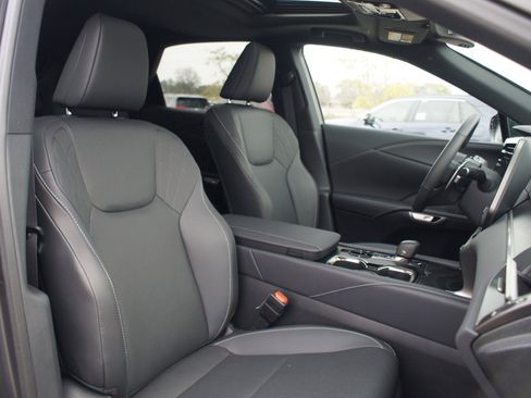 Used 2025 Lexus RX 350h w/ Accessory Package (Z1) image 23