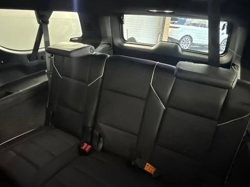 Used 2024 Cadillac Escalade ESV Premium Luxury RWD image 31