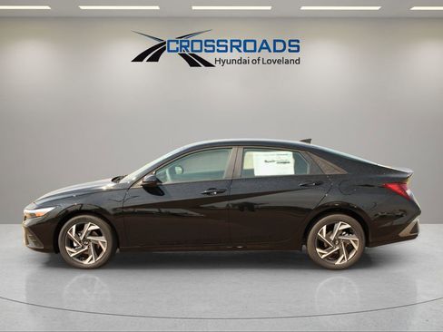 New 2025 Hyundai Elantra Sport image 2