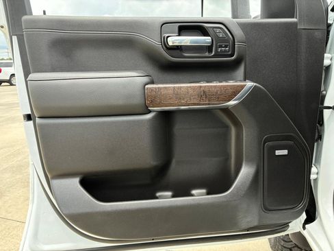 Used 2022 GMC Sierra 2500 Denali AWD/4WD image 8