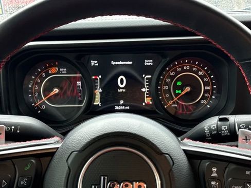 Used 2024 Jeep Wrangler Unlimited Rubicon 392 image 17