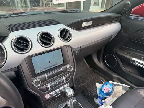 Used 2017 Ford Mustang GT Premium image 8