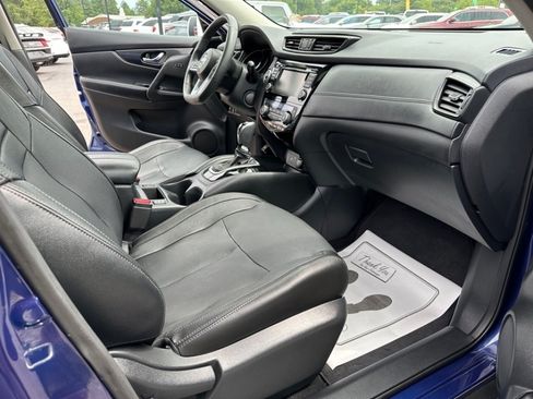 Used 2018 Nissan Rogue SL w/ Premium Package AWD/4WD image 11