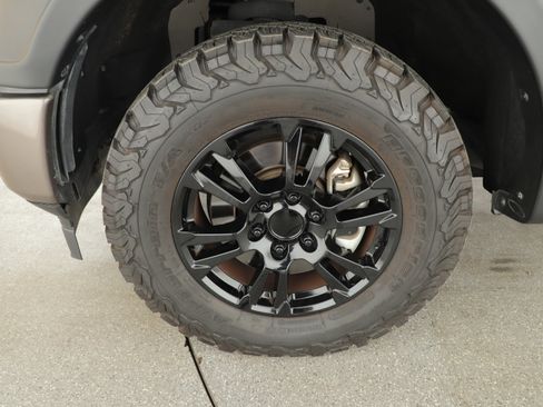 Used 2018 Ford F150 Lariat w/ Equipment Group 501A Mid image 8