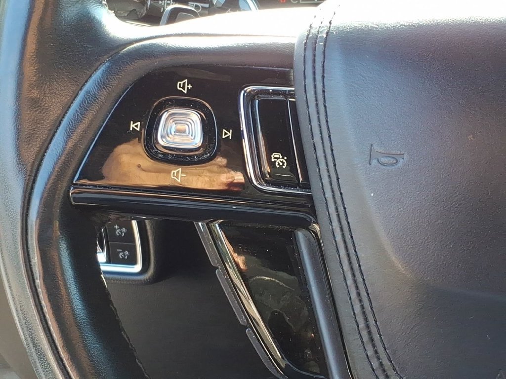 Used 2023 Lincoln Aviator Reserve w/ Equipment Group 201A AWD/4WD image 23