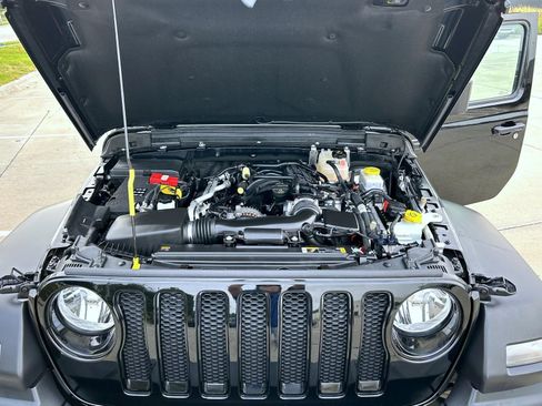 Used 2022 Jeep Wrangler Unlimited Sport AWD/4WD image 24