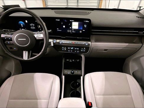 Used 2025 Hyundai Kona SEL image 14