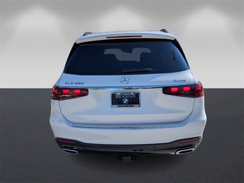 Used 2024 Mercedes-Benz GLS 450 4MATIC image 5