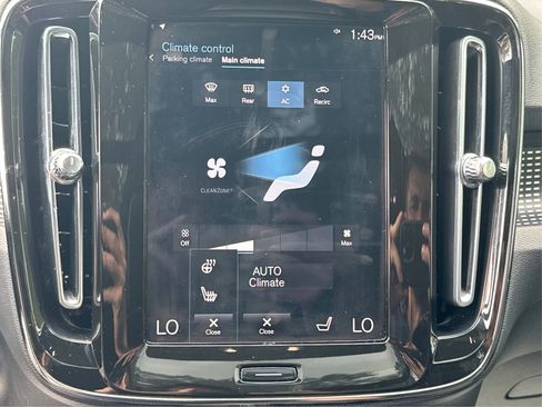 Used 2021 Volvo XC40 T5 R-Design w/ Climate Package image 31