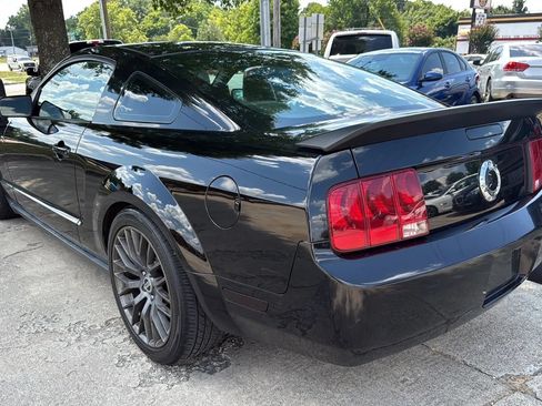 Used 2006 Ford Mustang Coupe RWD image 3