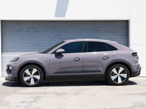 Certified 2024 Porsche Macan 4 Electric AWD/4WD image 2